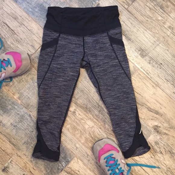 lululemon athletica Pants - Lululemon ChaseMe Crop Workout Running Gym Fitness